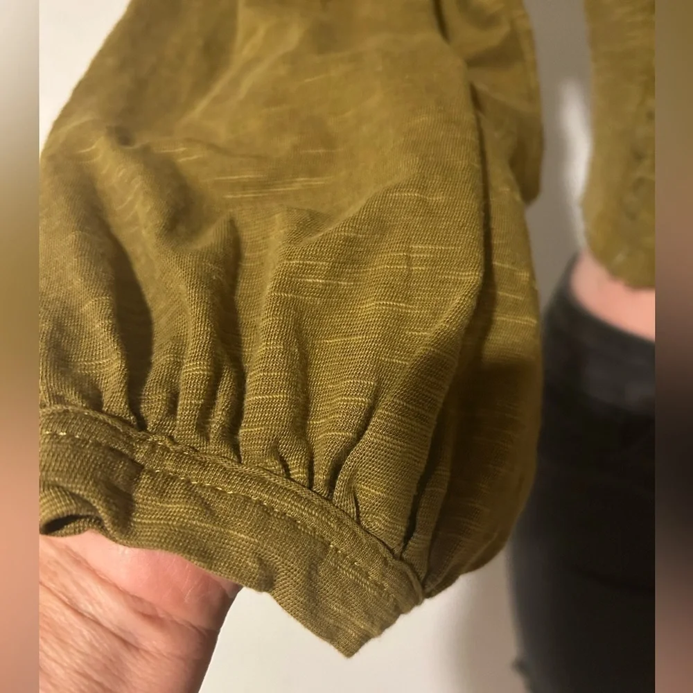 Free People Boho Moss Green Top Long Sleeve Embroidered Size XS
